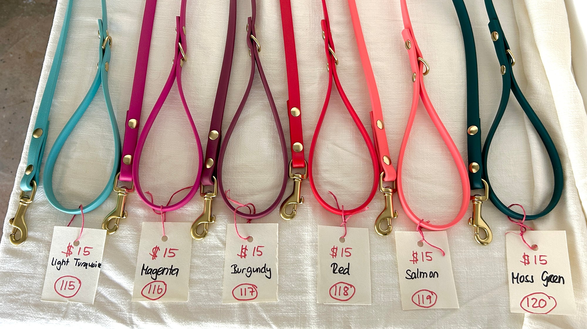 SMALL DOG LEASHES  (