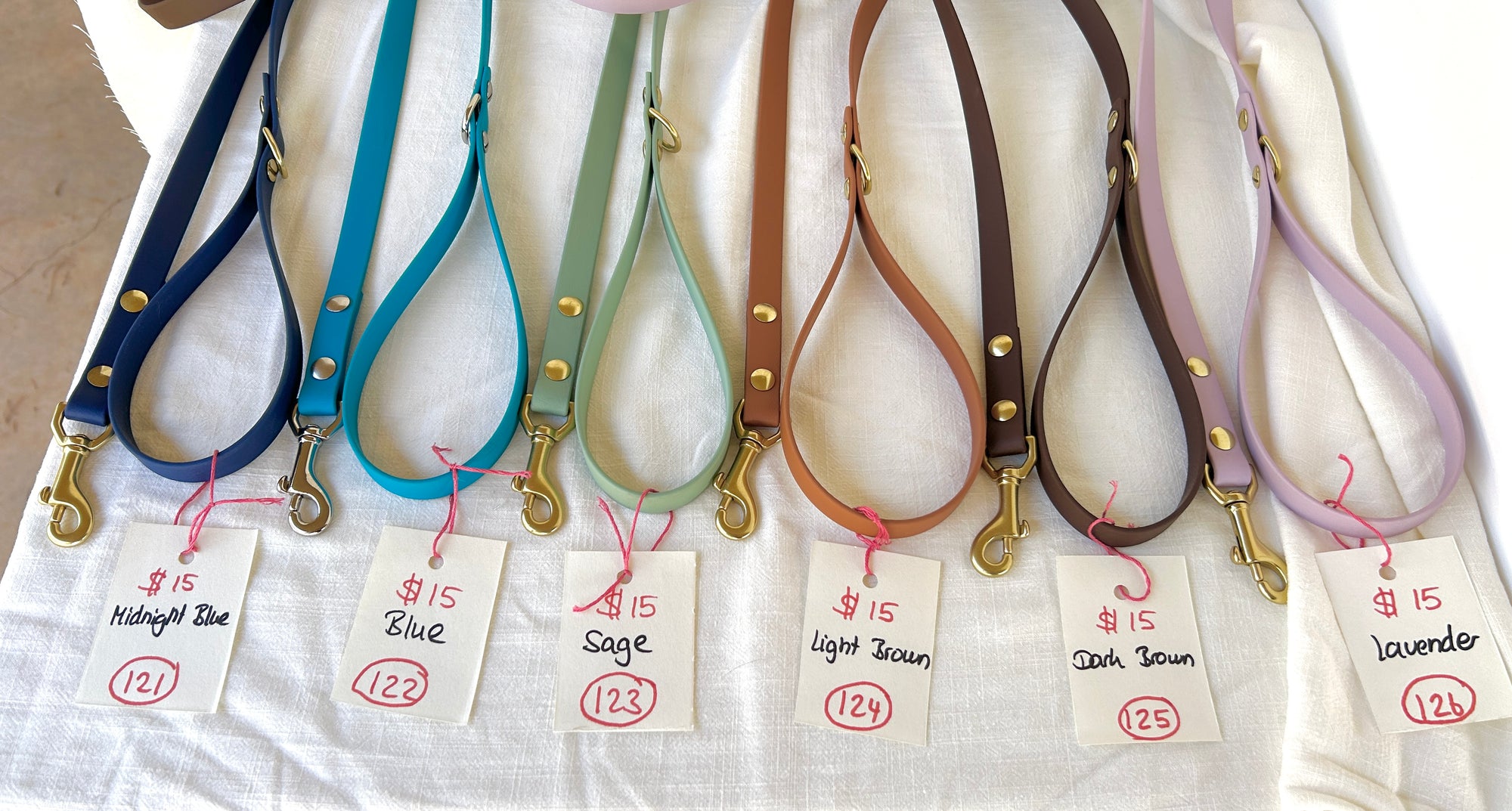MEDIUM DOG LEASHES  (