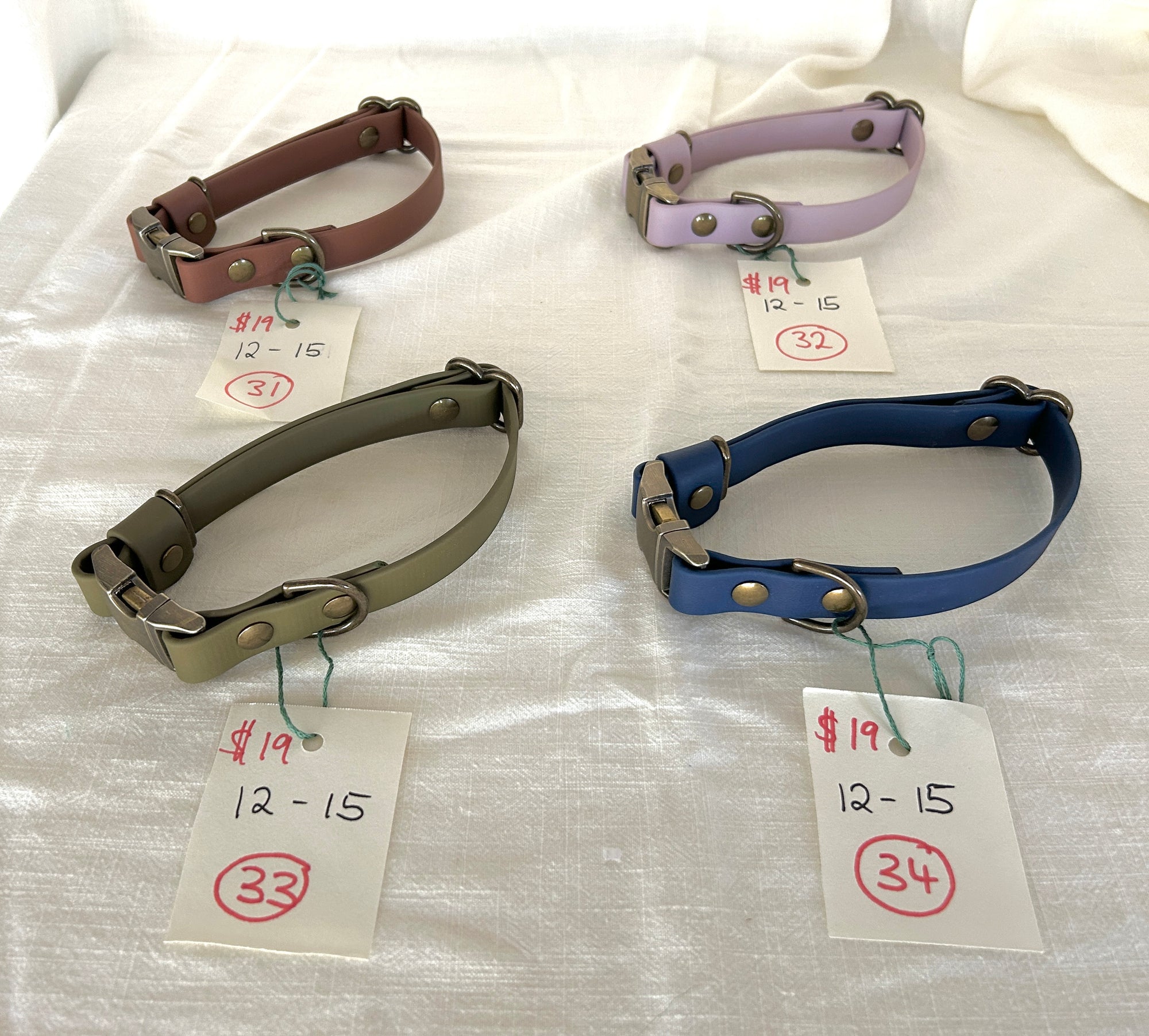 MEDIUM COLLARS CLIP RELEASE (