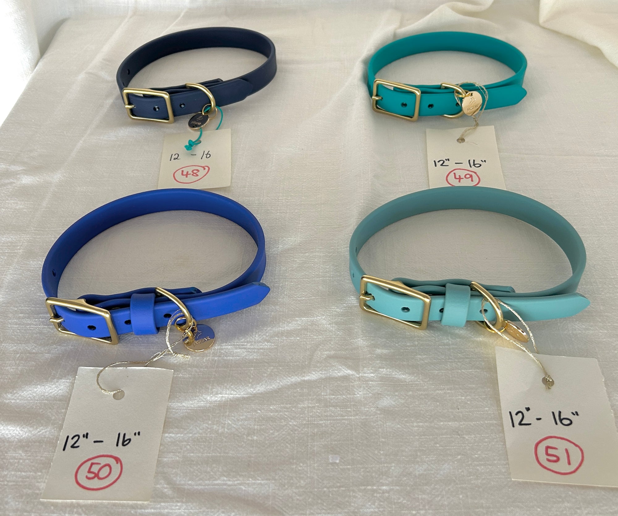 MEDIUM COLLARS UNICOLOR (