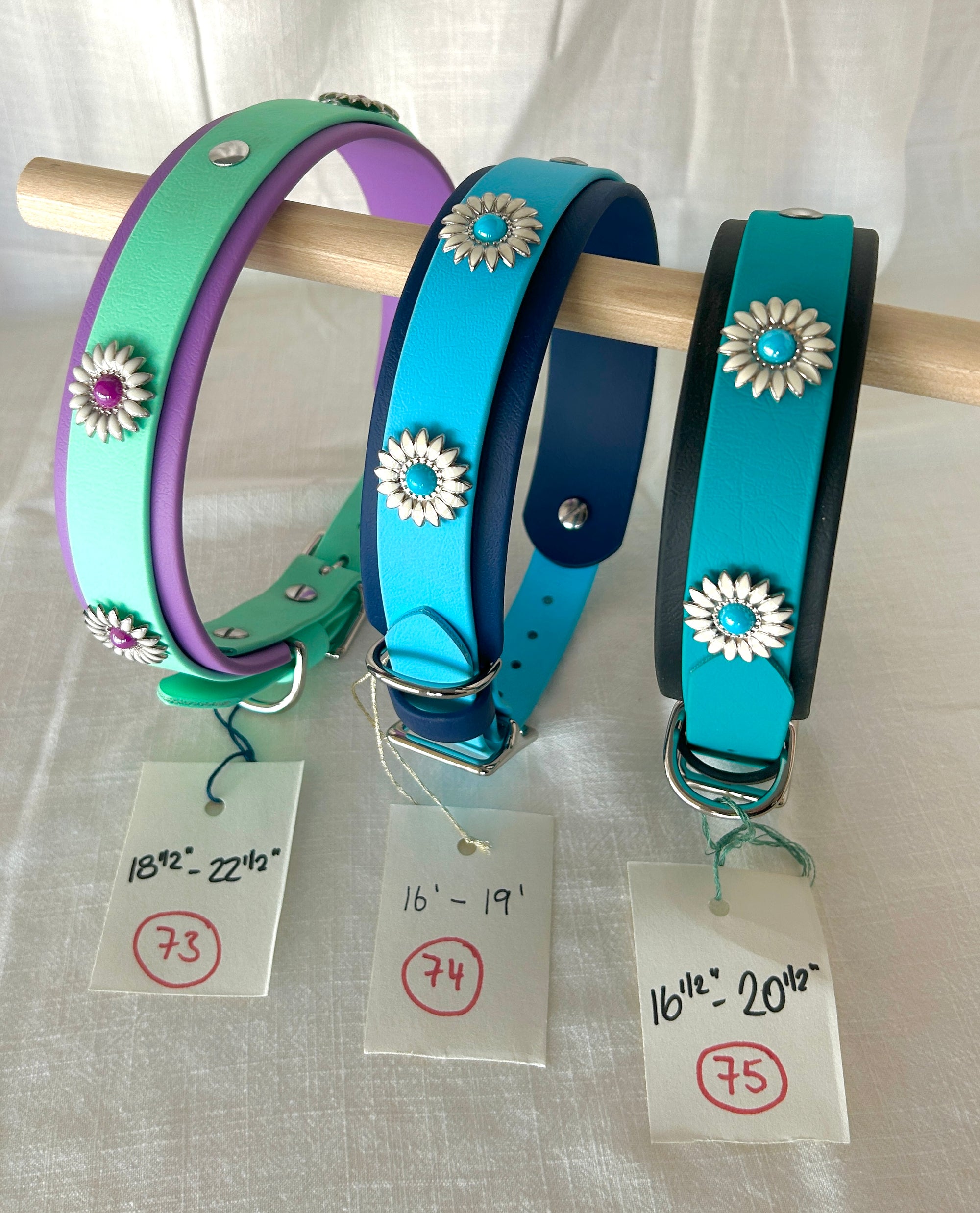 MEDIUM TO LARGE FLOWER COLLARS  (