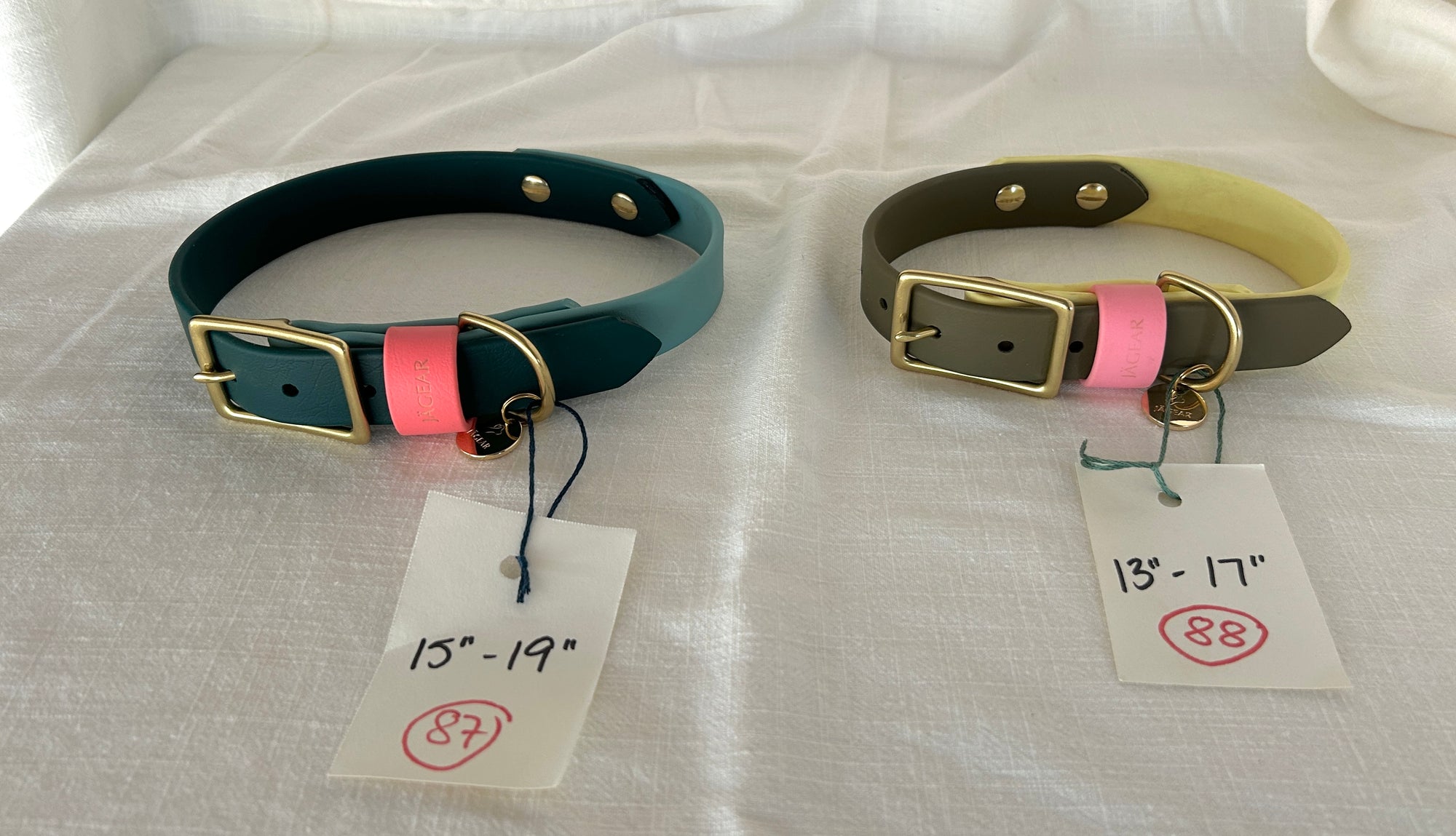 MEDIUM TO LARGE COLLARS  (