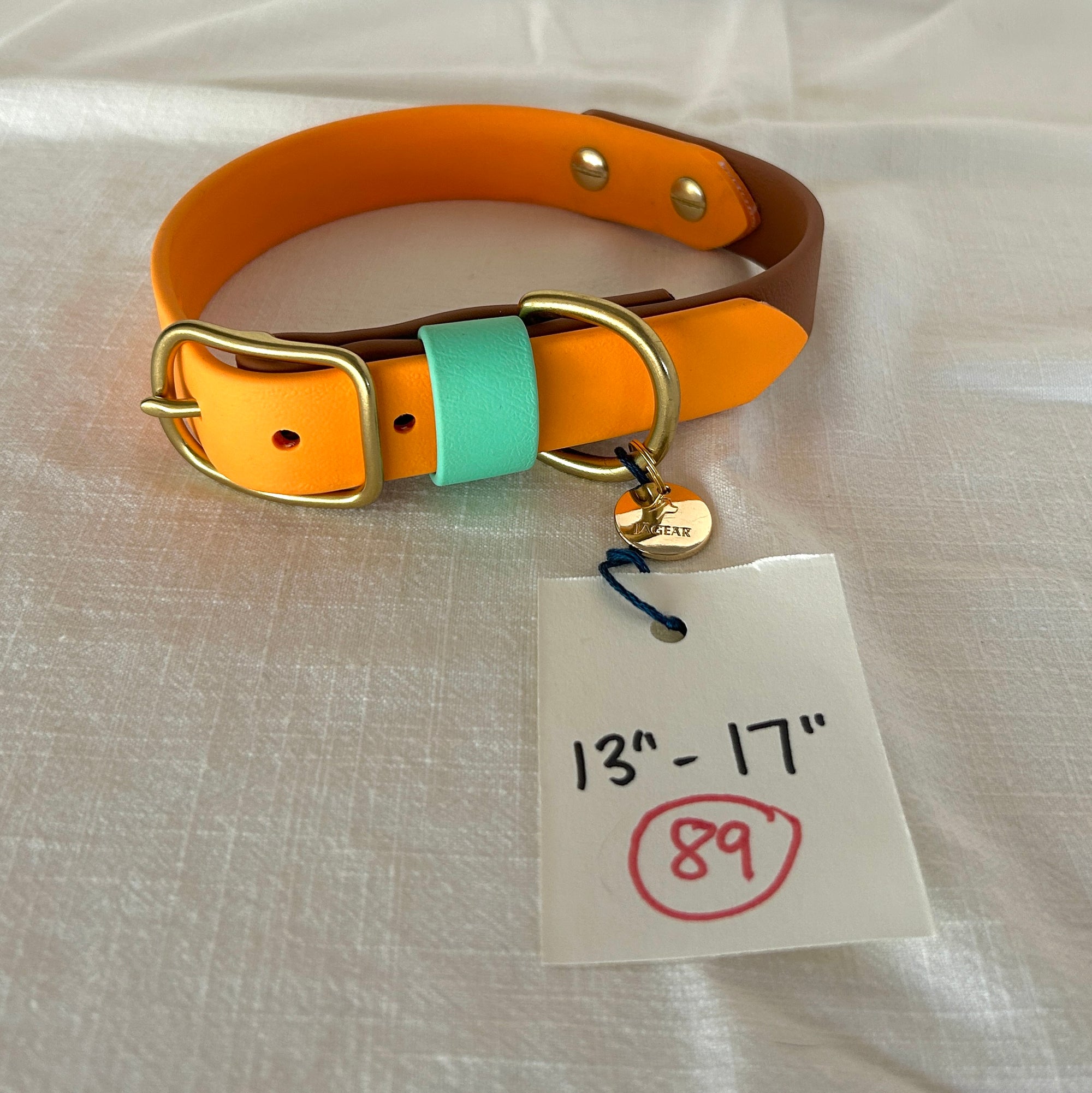 MEDIUM TO LARGE COLLARS  (